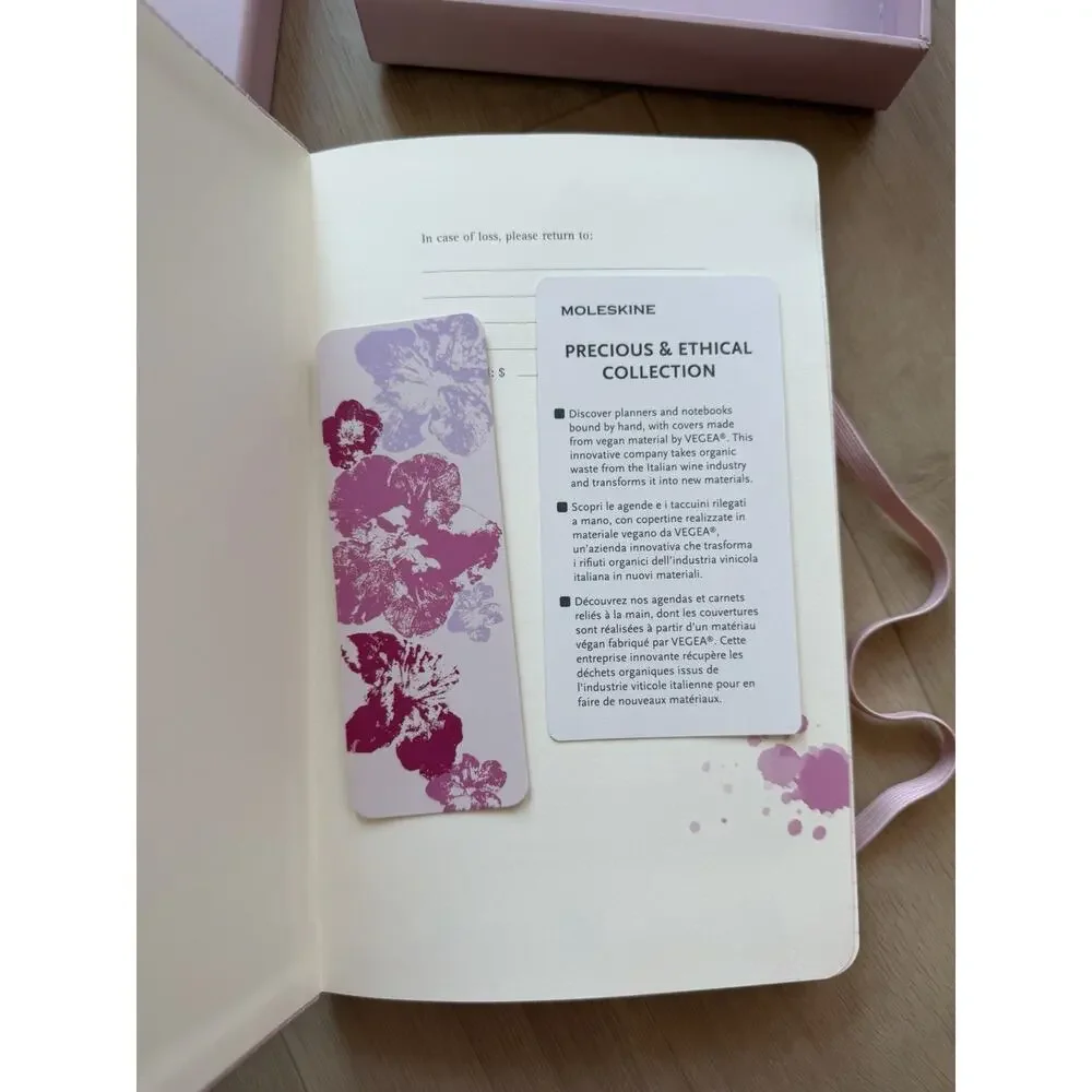 Moleskine Sakura Notebook – Large – Pink – VEGEA® Cover – Gift Box